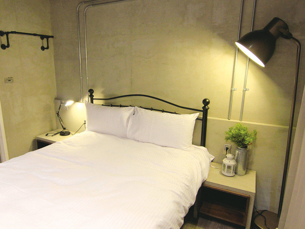 Loft Hostel Fengjia Taichung Dış mekan fotoğraf