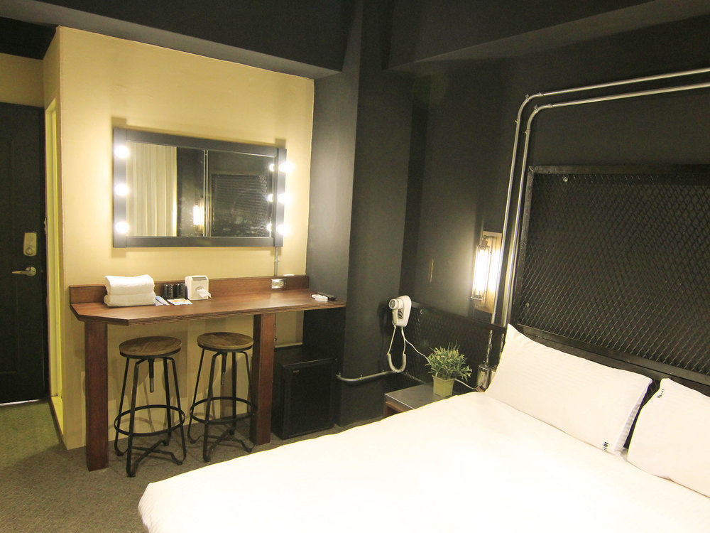 Loft Hostel Fengjia Taichung Dış mekan fotoğraf