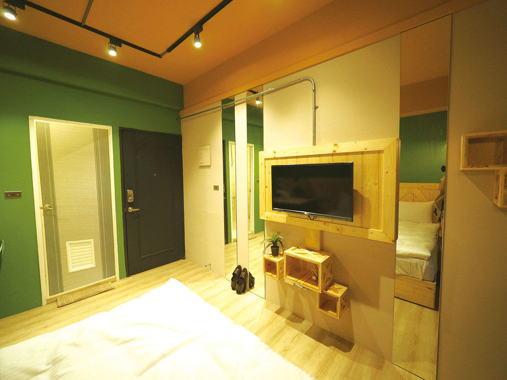 Loft Hostel Fengjia Taichung Dış mekan fotoğraf