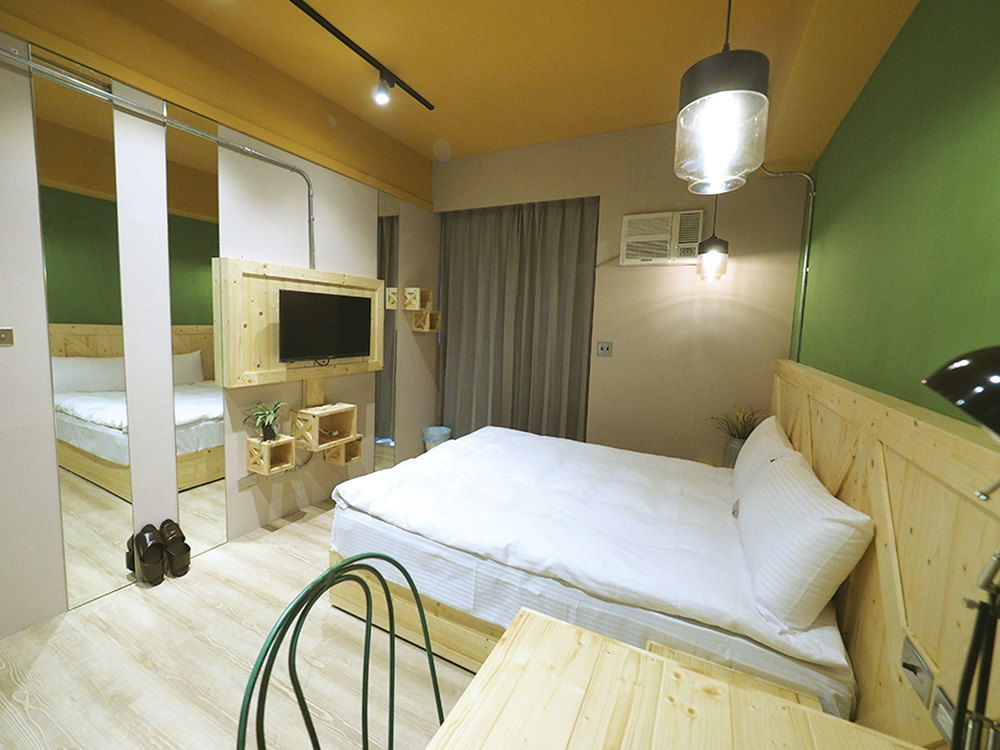 Loft Hostel Fengjia Taichung Dış mekan fotoğraf