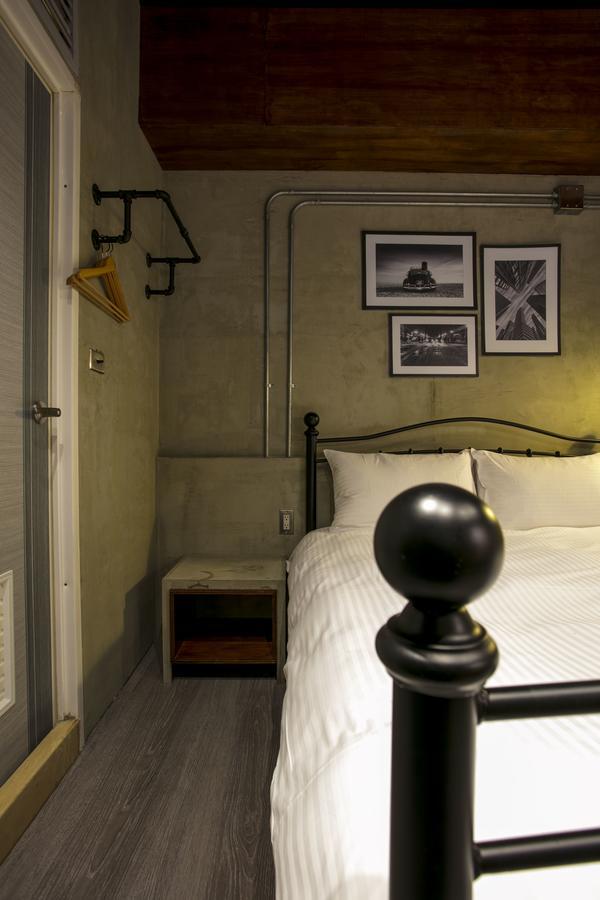 Loft Hostel Fengjia Taichung Dış mekan fotoğraf