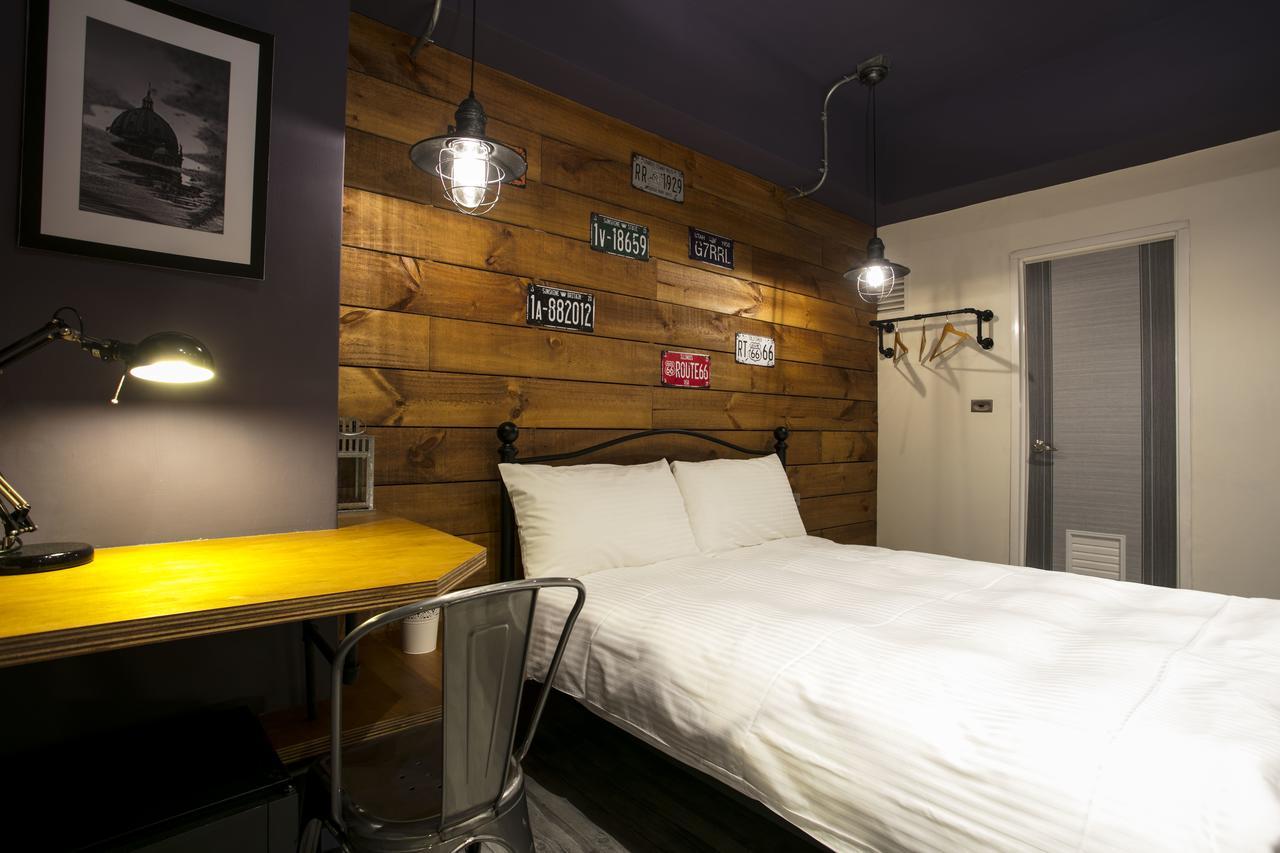 Loft Hostel Fengjia Taichung Dış mekan fotoğraf