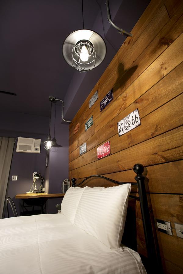 Loft Hostel Fengjia Taichung Dış mekan fotoğraf
