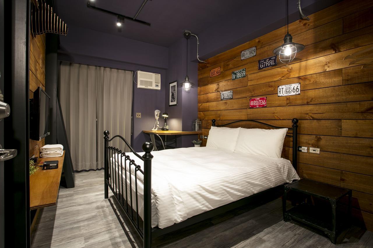 Loft Hostel Fengjia Taichung Dış mekan fotoğraf