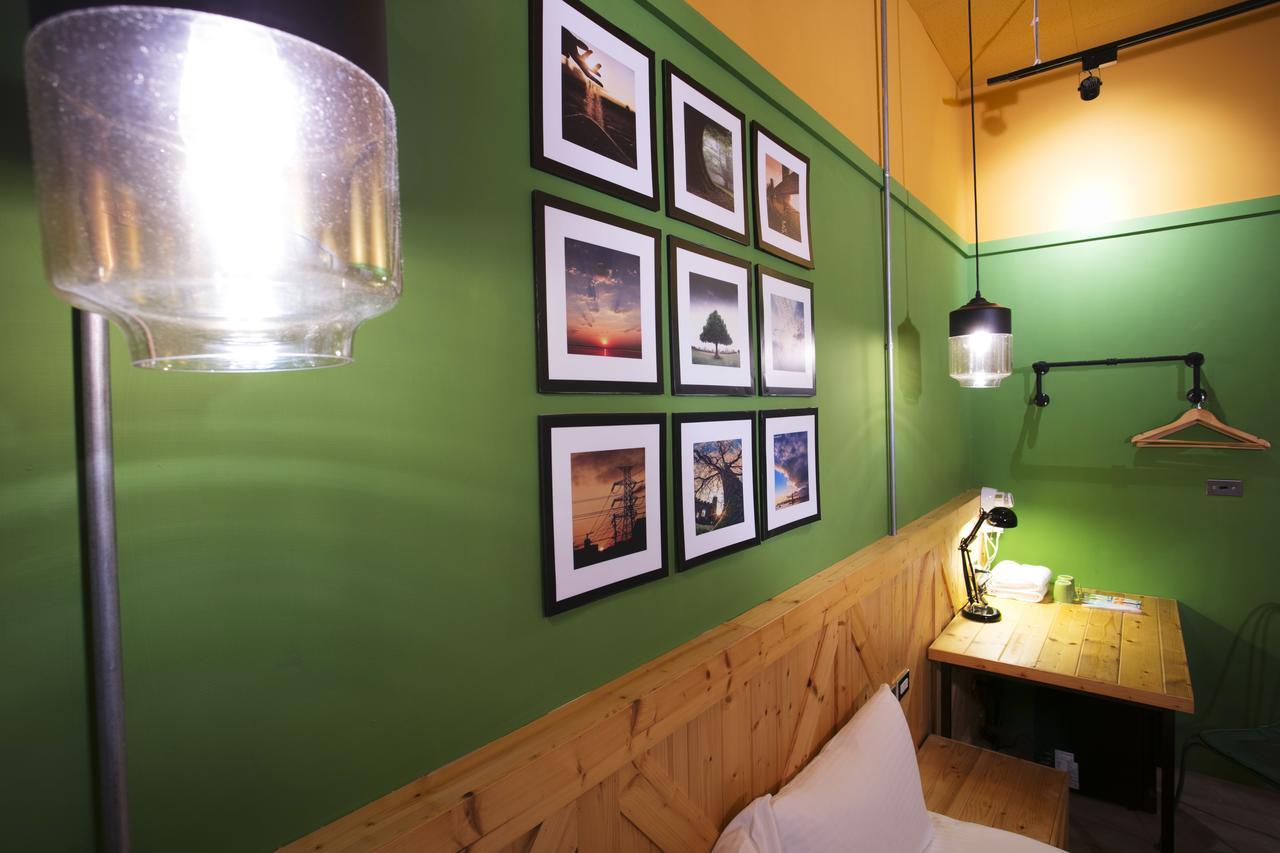 Loft Hostel Fengjia Taichung Dış mekan fotoğraf