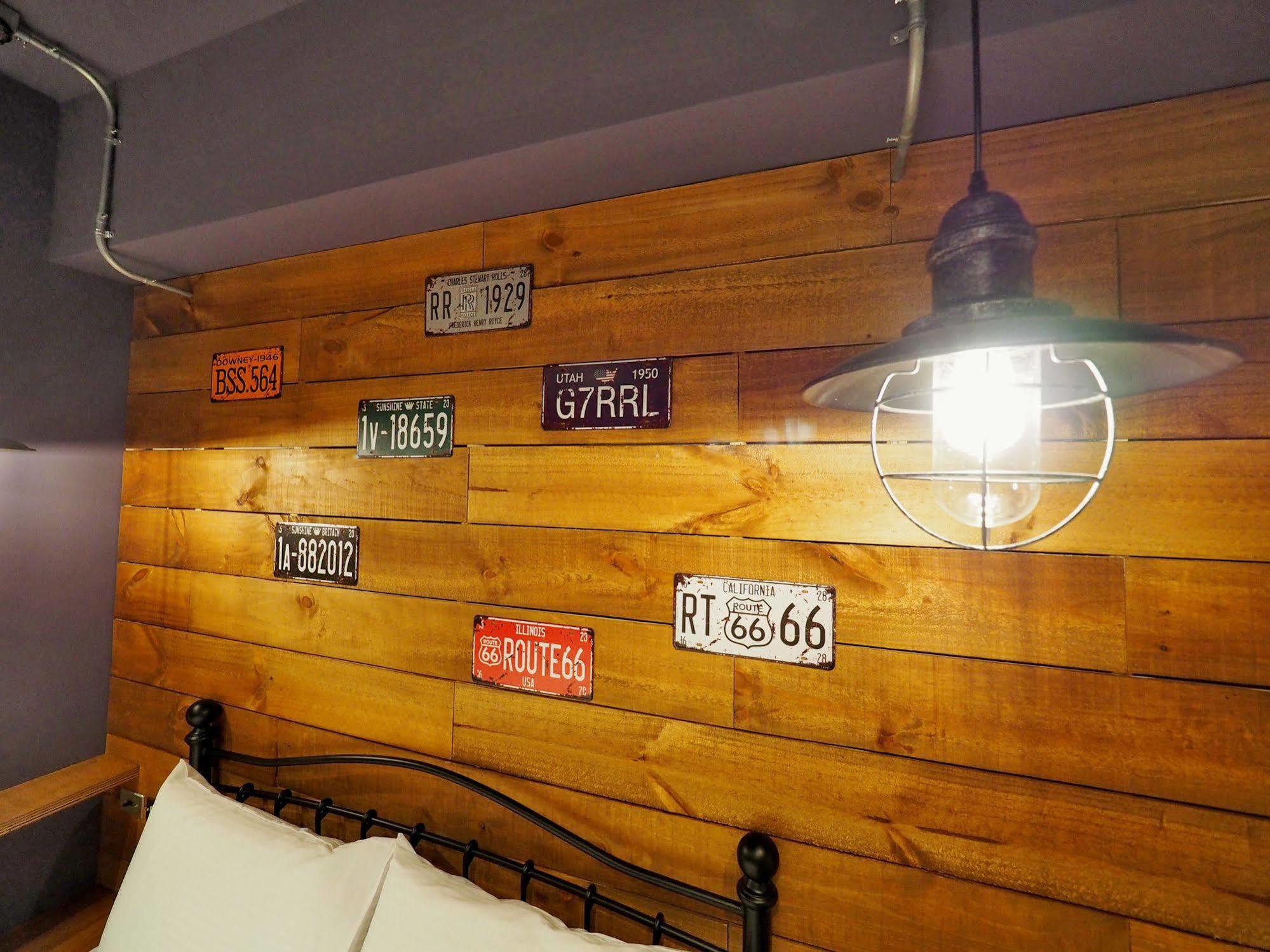 Loft Hostel Fengjia Taichung Dış mekan fotoğraf