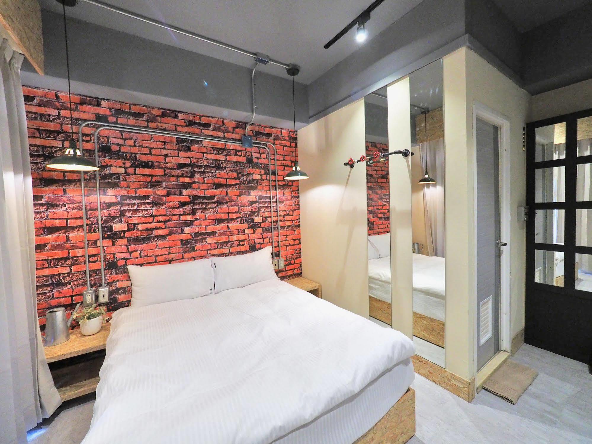 Loft Hostel Fengjia Taichung Dış mekan fotoğraf