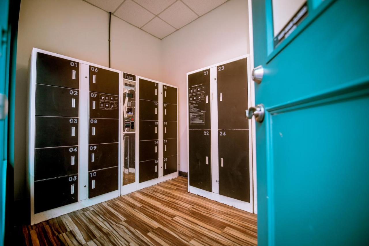 Loft Hostel Fengjia Taichung Dış mekan fotoğraf